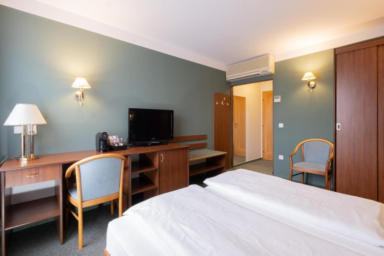 Hotel Могельніце Екстер'єр фото